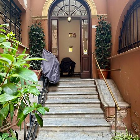 Nazionale Palace Suites Рим Екстер'єр фото
