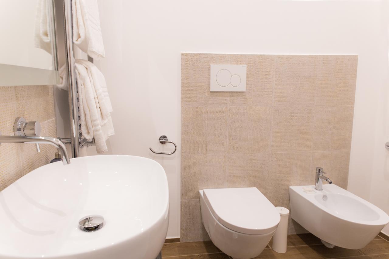 Nazionale Palace Suites Рим Екстер'єр фото