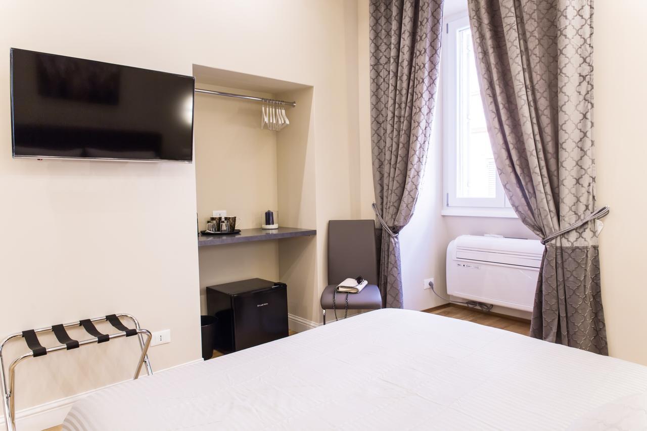 Nazionale Palace Suites Рим Екстер'єр фото