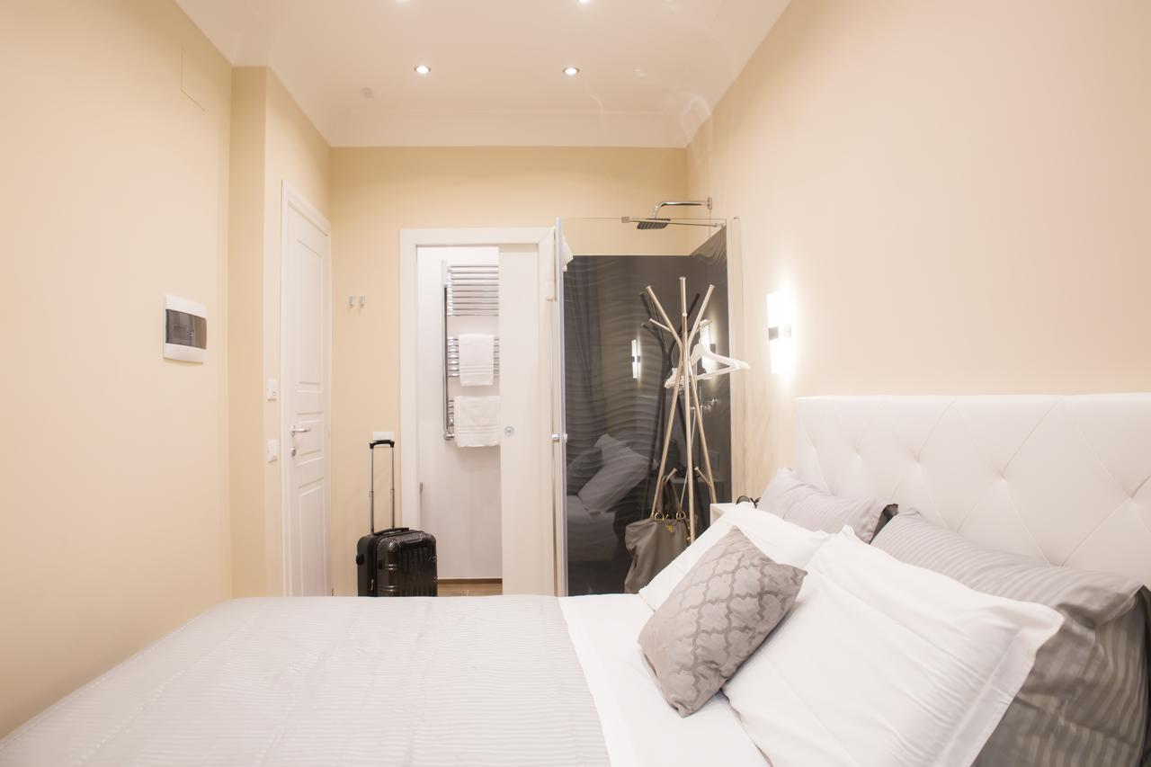 Nazionale Palace Suites Рим Екстер'єр фото