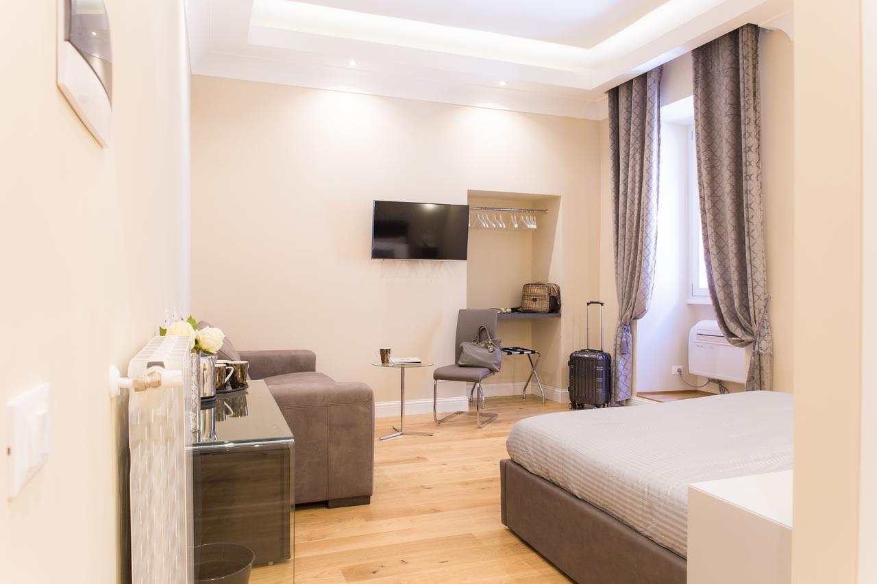 Nazionale Palace Suites Рим Екстер'єр фото